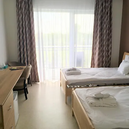 Garden Medical & 4* ديبريتْسين
