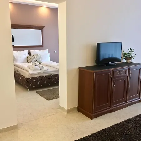 Garden Medical & فندق 4*