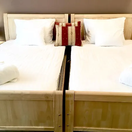Garden Medical & 4* ديبريتْسين